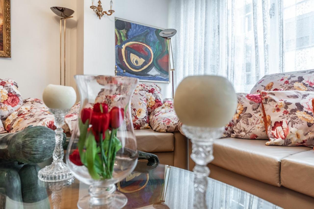 Vintage And Warm 2Br Apartament In 地拉那 外观 照片