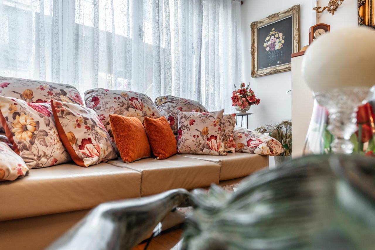 Vintage And Warm 2Br Apartament In 地拉那 外观 照片