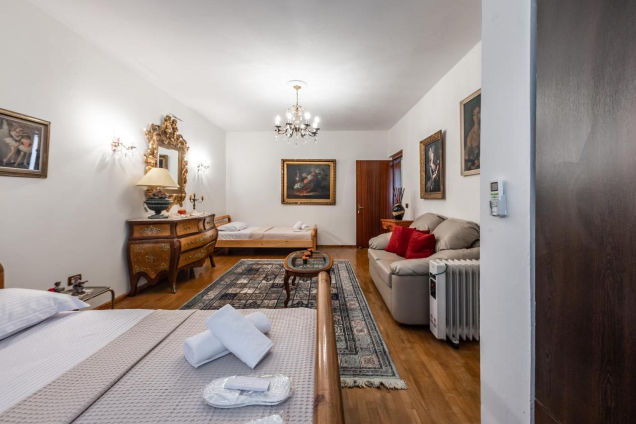 Vintage And Warm 2Br Apartament In 地拉那 外观 照片