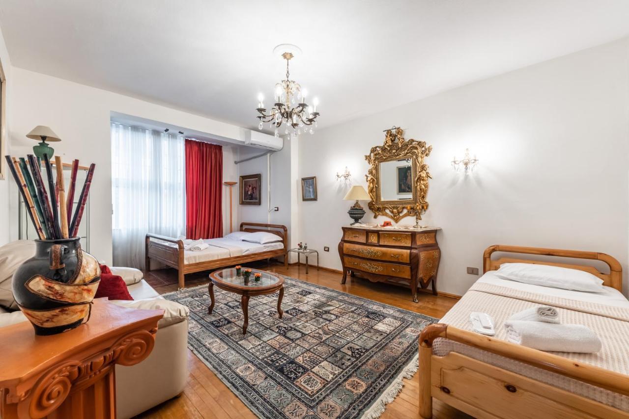 Vintage And Warm 2Br Apartament In 地拉那 外观 照片